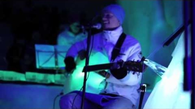 Ледена вода + струни = музика!? (ВИДЕО)