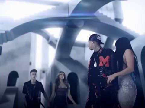 Tyga - Wait For A Minute (Explicit) ft. Justin Bieber