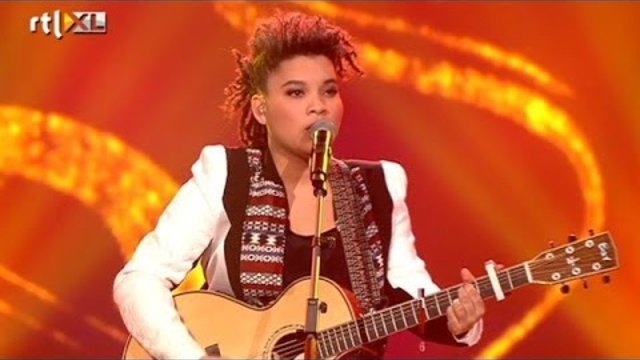 Julia van den Toorn - Waiting All Night (The Voice Kids 2014: Finale)