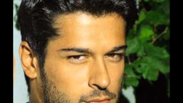 Top 10 Hottest Turkish Actors 2012