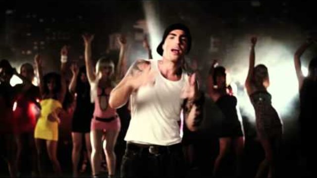 TUS feat. Remis Xantos - ΜΗ ΡΩΤΑΣ ΠΩΣ ΠΕΡΝΑΩ (SCHAU HIN) - Official Video Clip (HQ)