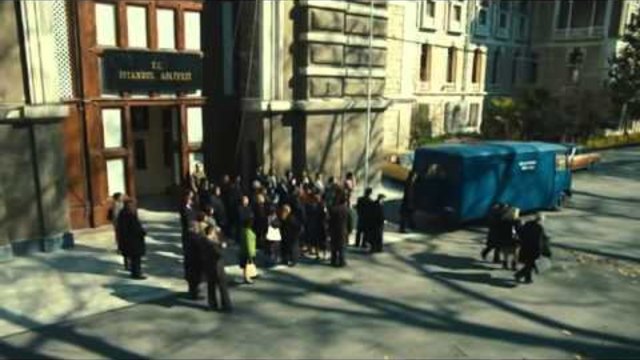 Хулиганът Е60 начало с бг суб