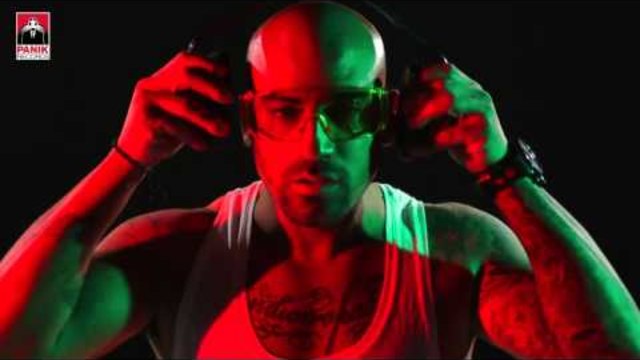 Mixalis Xatzigiannis &amp; Midenistis - Se ena toixo [ Official Video Clip hd720P |