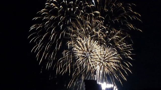 Заря над паметника "1300 години България" в Шумен по случай 20 години Фикосота