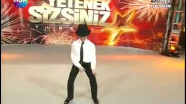 Micheal jackson best dance imitation