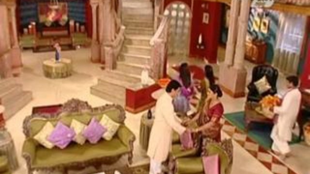 Моята карма - Епизод 79 (26.09.2014) Цял Епизод ! Виир отива при Ичха в имението, тя бяга в стаята си!