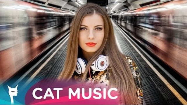 Ioana feat. Anastasia - Ca La Metrou (Lyric Video)