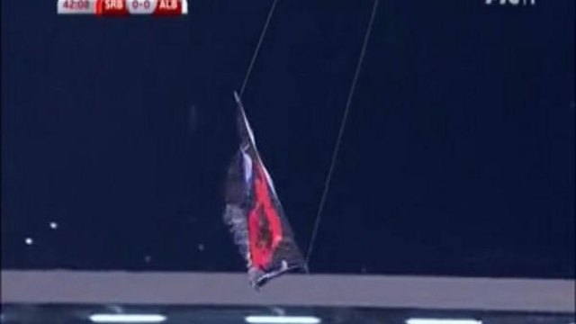 Знаме спря футболен мач и взриви стадиона - Сърбия Албания !Drone on Match Serbia Albania EURO 2016 Qualification