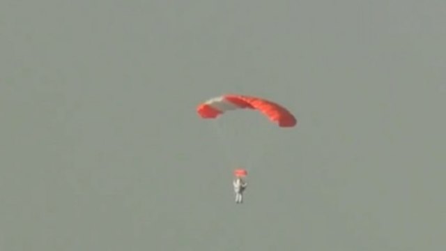Google в небето! Човек Полетя Като Птица с Крила - 2014 Google New Record - ALAN EUSTACE Highest Skydive Jump (VIDEO)