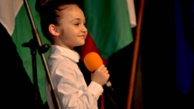 Крисия, Ибрахим и Хасан представиха блестящо България на финала на детската Евровизия 2014 - Planet of the children