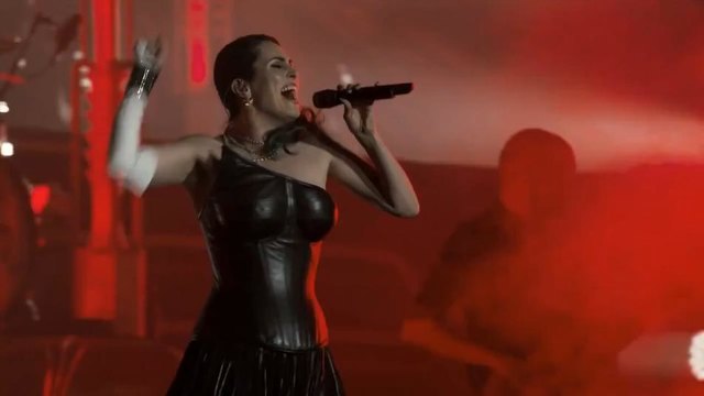 Within temptation let us. Within Temptation 2014. Within Temptation hydra Concert. Let us Burn within Temptation. Концерт 2014.