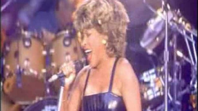 Tina Turner - A fool in love (live)