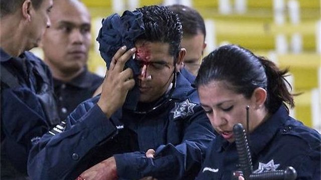 Куршуми свистят край Ицо Стоичков (ВИДЕО) Футболем мач в Месико Mexico