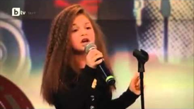 Real Talent Little girl Singing Listen by Beyonce .