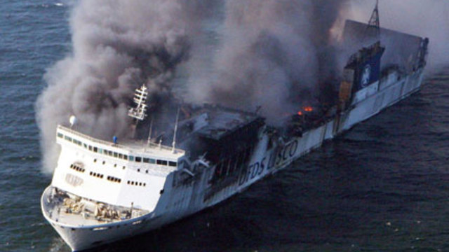 9 българи в списъка с пътници на горящия ферибот