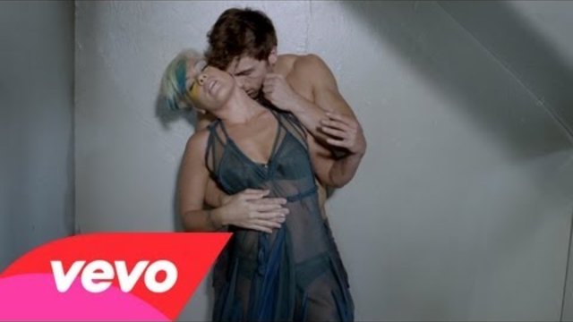 P!nk - Try