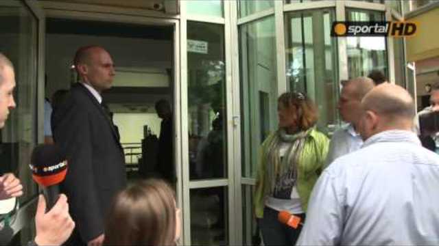 Без коментар: Охраната изкара Гриша Ганчев след Изпълкома