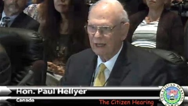 'Извънземните са сред нас...' - Пол Хейлиър - бивш министър на отбраната на Канада 2013