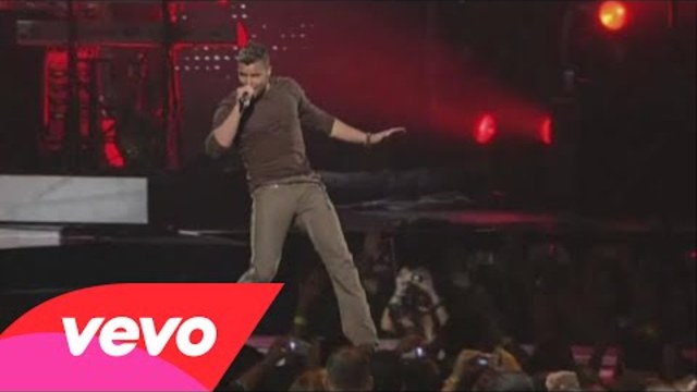 Ricky Martin - Pégate / Raza de Mil Colores / Por Arriba,por Abajo Medley