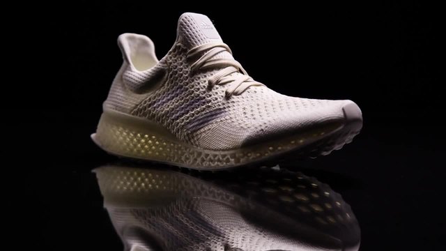 Adidas 3 D принтирани спортни обувки