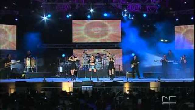 Mariana Seoane Loca Live HD Reynas Gruperas 2010