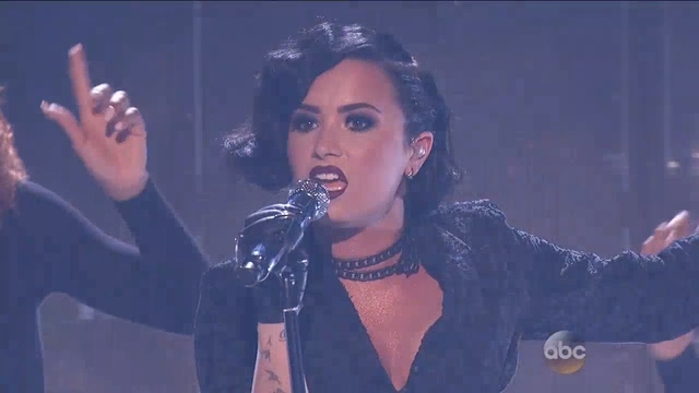 Demi Lovato / The 43rd Annual American Music Awards 2015 720p HDTV