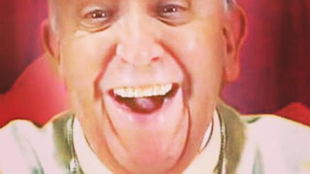 Селфи на папа Франциск събра 10 000 харесвания само за 5 часа