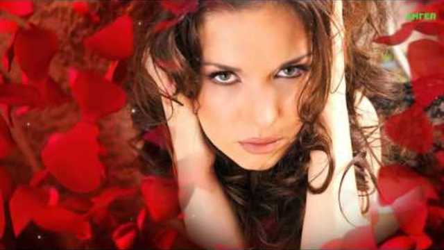 Я твоя...   мне так сладко с тобой.