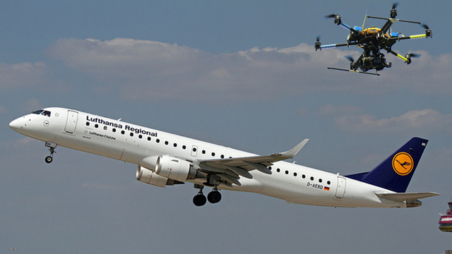 Пътнически самолет на косъм от сблъсък с дрон