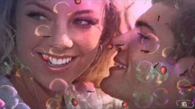 ШАХЗОДА -  ЛЕПЕСТКАМИ РОЗ...