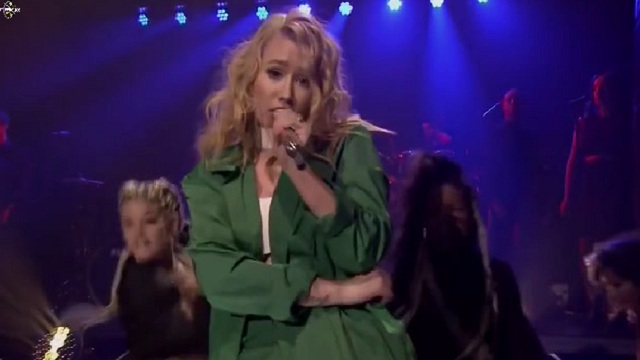 Iggy Azalea - Team (Jimmy Fallon Show) (Live) 2016