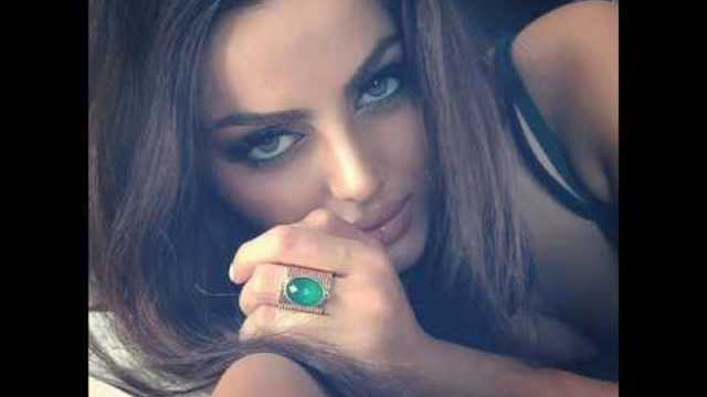 ИГОРЬ АШУРОВ  -   КРАСАВИЦА