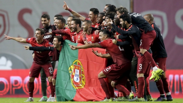 Португалия стана европейски шампион в ЕВРО 2016 г. След победата Португалските фенове ликуват