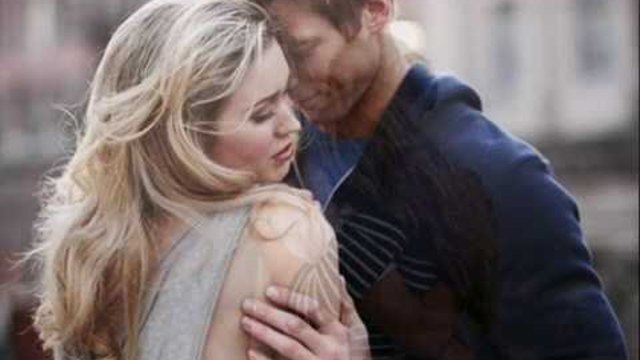 ИГОРЬ АШУРОВ  -  ГУБЫ  ЦЕЛОВАЛ