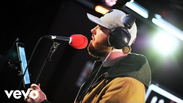 James Arthur - Hurts (Emile Sandé cover) in the Live Lounge
