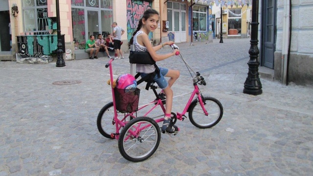Откраднаха колелото на дете с инвалидност!!!!! За Вики и за доброто и злото
