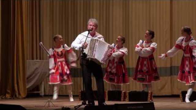 Валерий Сёмин и детский театр "Ласточки"  -  "Играй, гармонь!"