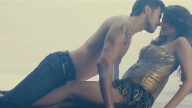 АНДРЕЙ ХРАМОВ - КАКАЯ ЕСТЬ