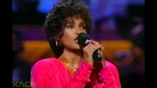 Whitney Houston - One Moment In Time (Official Live Video)