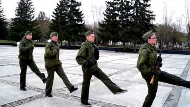 Вахта памяти на Монументе Славы.  С Днем Победы! Новосибирск