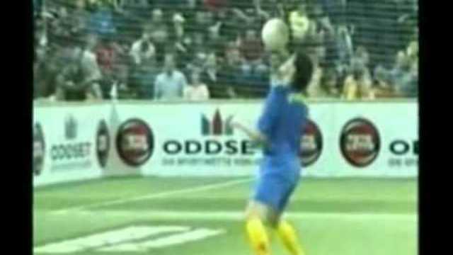 018.Hristo   Petkov-Soccer-Show-Kristi-footballman65