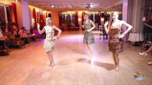 Анатолий Могилевский   -   КОГДА ПРОСТЫМ И НЕЖНЫМ ВЗОРОМ