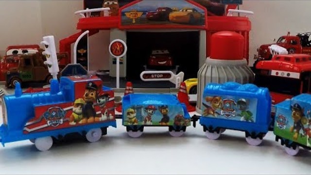 Disney Cars 3 Toys Lightning McQueen Thomas and Friends Trains Tayo the Little Bus Garage