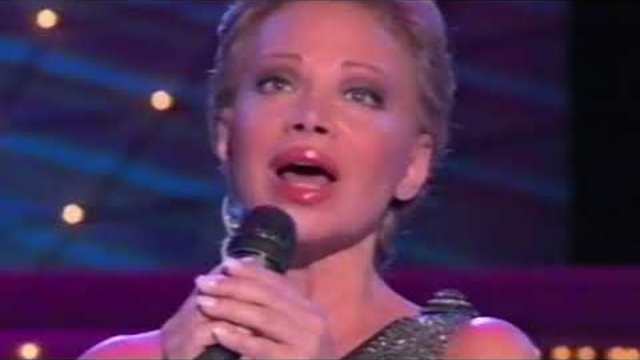Paloma San Basilio - Te Extraño