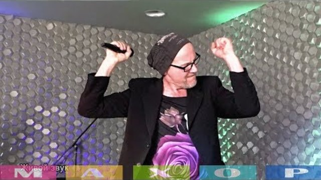 Ярослав Сумишевский и Александр Жирнов - "Крылья" (В.Королёв). Сольно - "Воровать невесту" (Е.Ваенга).