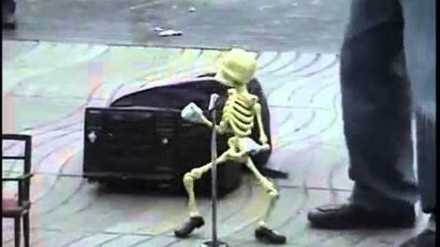 Lets twist again marionette