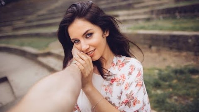 Гриша Петров  -  Любовь на двоих