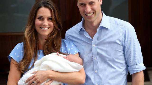 Вижте новото кралско бебе - роди се момче третото дете на принц Уилям и Кейт Мидълтън