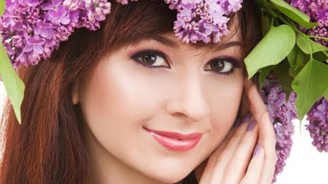 ЗАЦВЕЛА ОПЯТЬ ПОД ОКНАМИ СИРЕНЬ