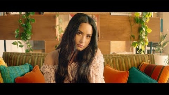 Clean Bandit - Solo feat. Demi Lovato [Official Video]